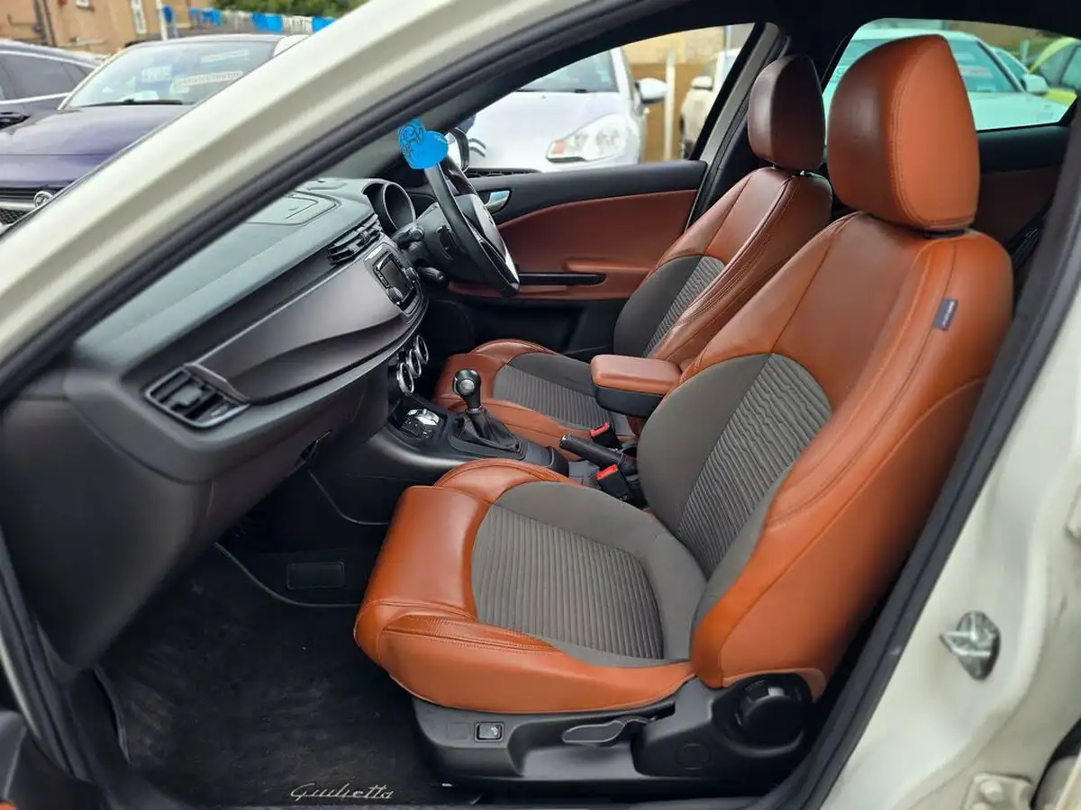 2015-alfa-romeo-giulietta-14-tb-exclusive-alfa-tct-big-21
