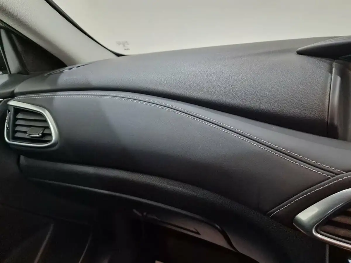 2019-infiniti-q30-22d-sport-big-22