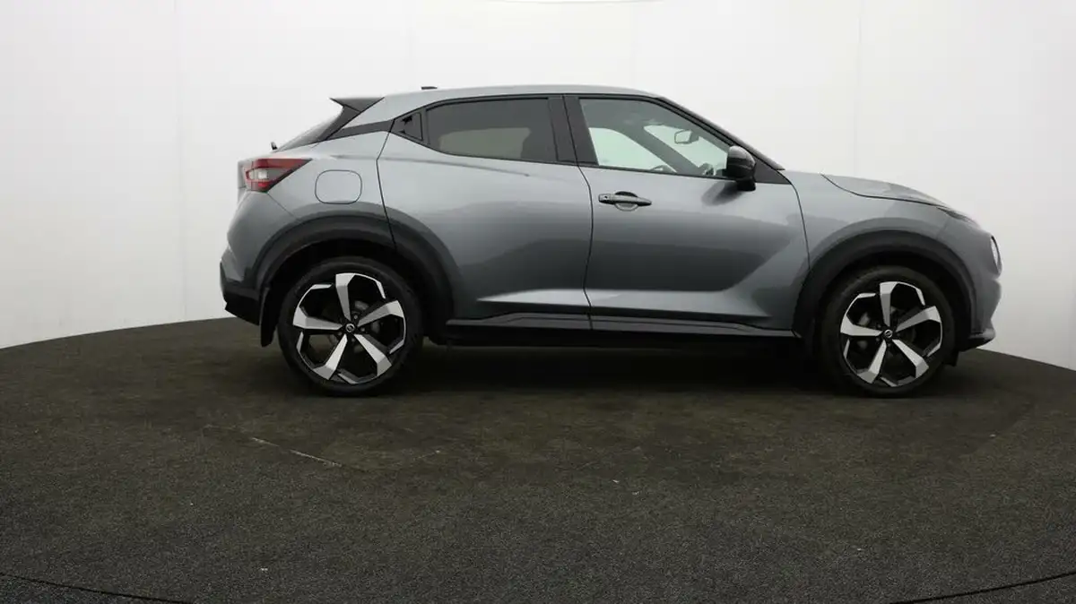 2022-nissan-juke-10-dig-t-tekna-big-37