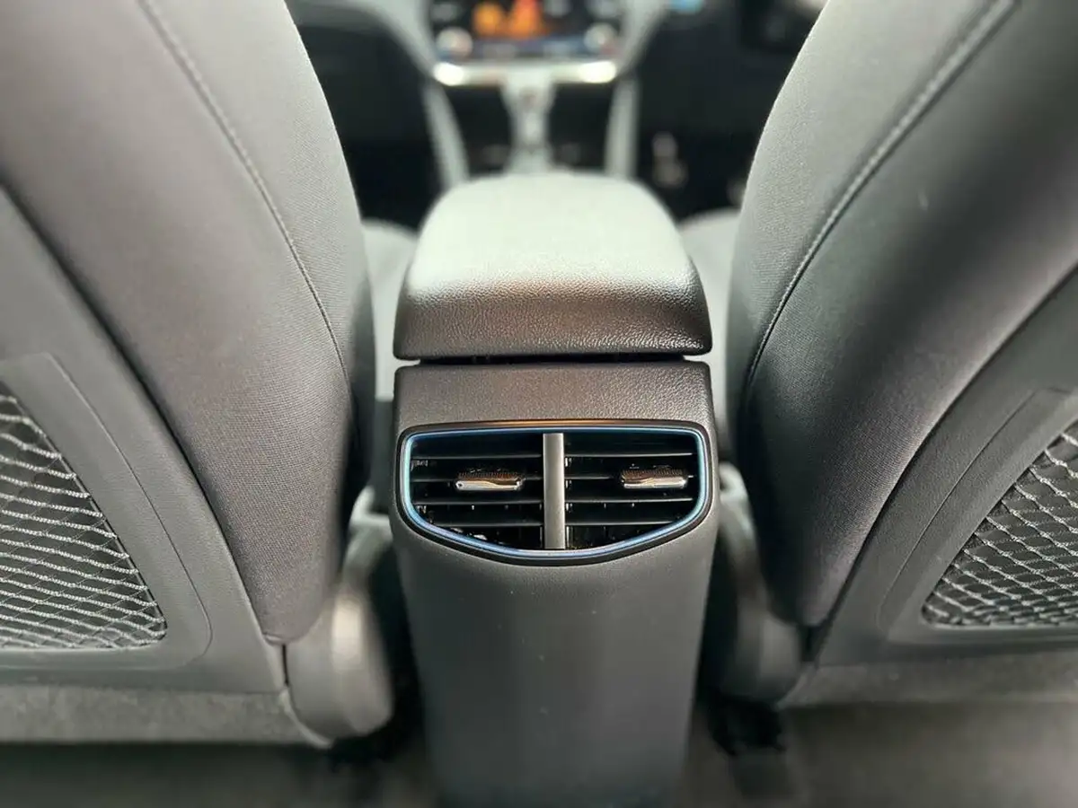 2018-hyundai-ioniq-16-gdi-premium-hybrid-big-18