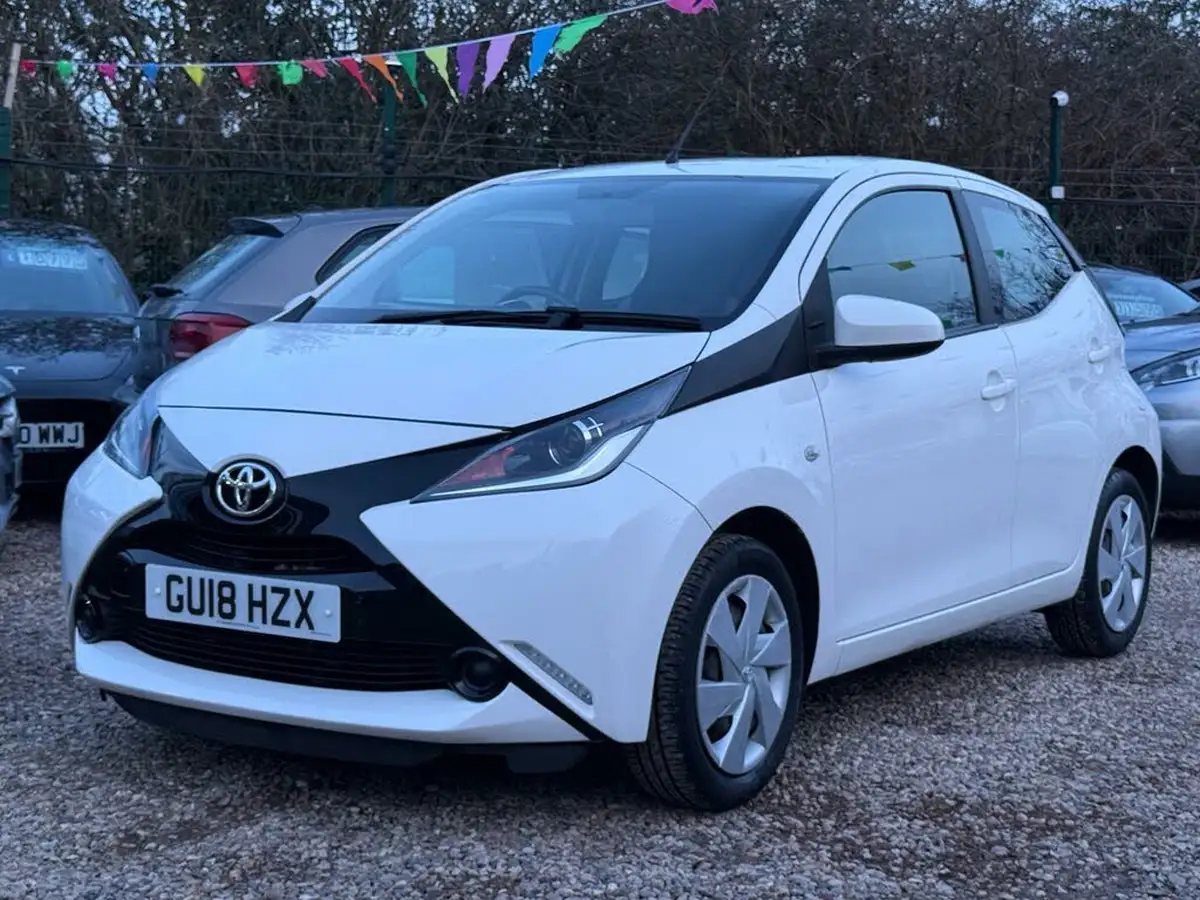 2018-toyota-aygo-10-vvt-i-x-play-71bhp-5d-x-shift-big-5