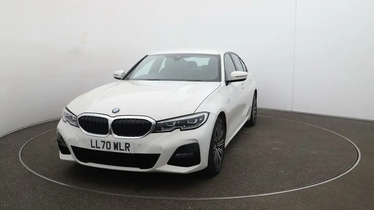 2020-bmw-3-series-20-330e-m-sport-saloon-4d-big-30