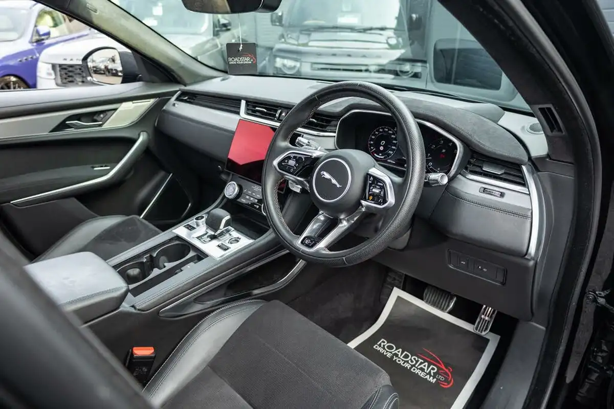 2021-jaguar-f-pace-50-v8-svr-big-2