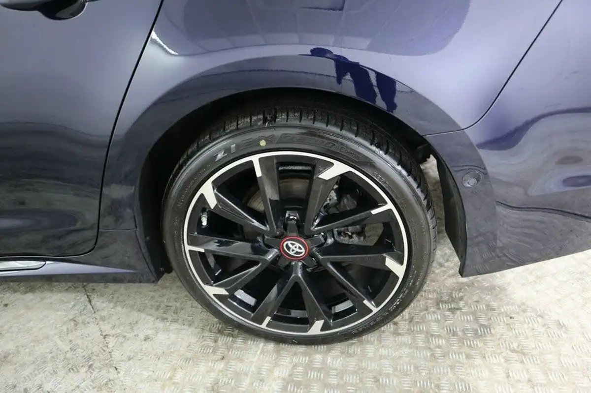 2021-toyota-corolla-20-vvt-i-gr-sport-18in-alloy-wheelstrk-touring-sports-big-16