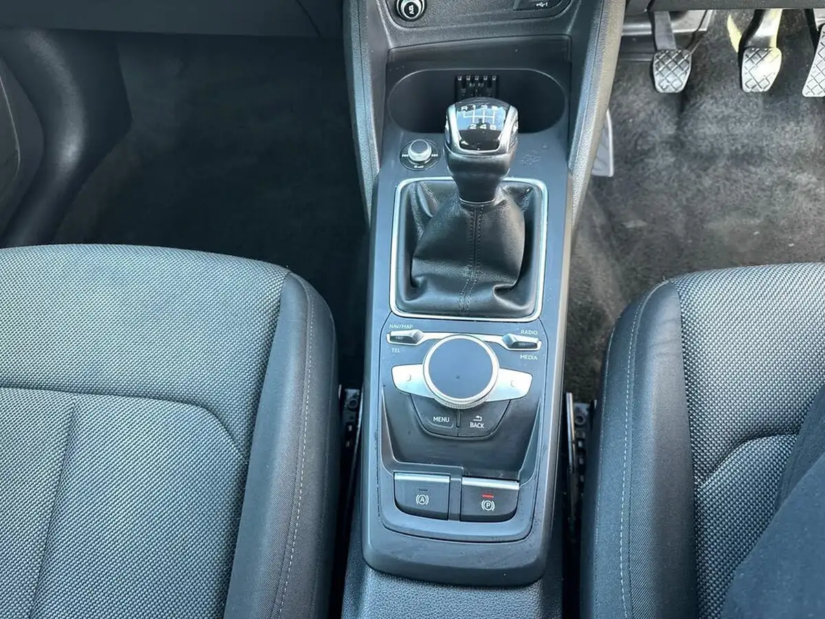 2021-audi-q2-10-30-tfsi-sport-big-27