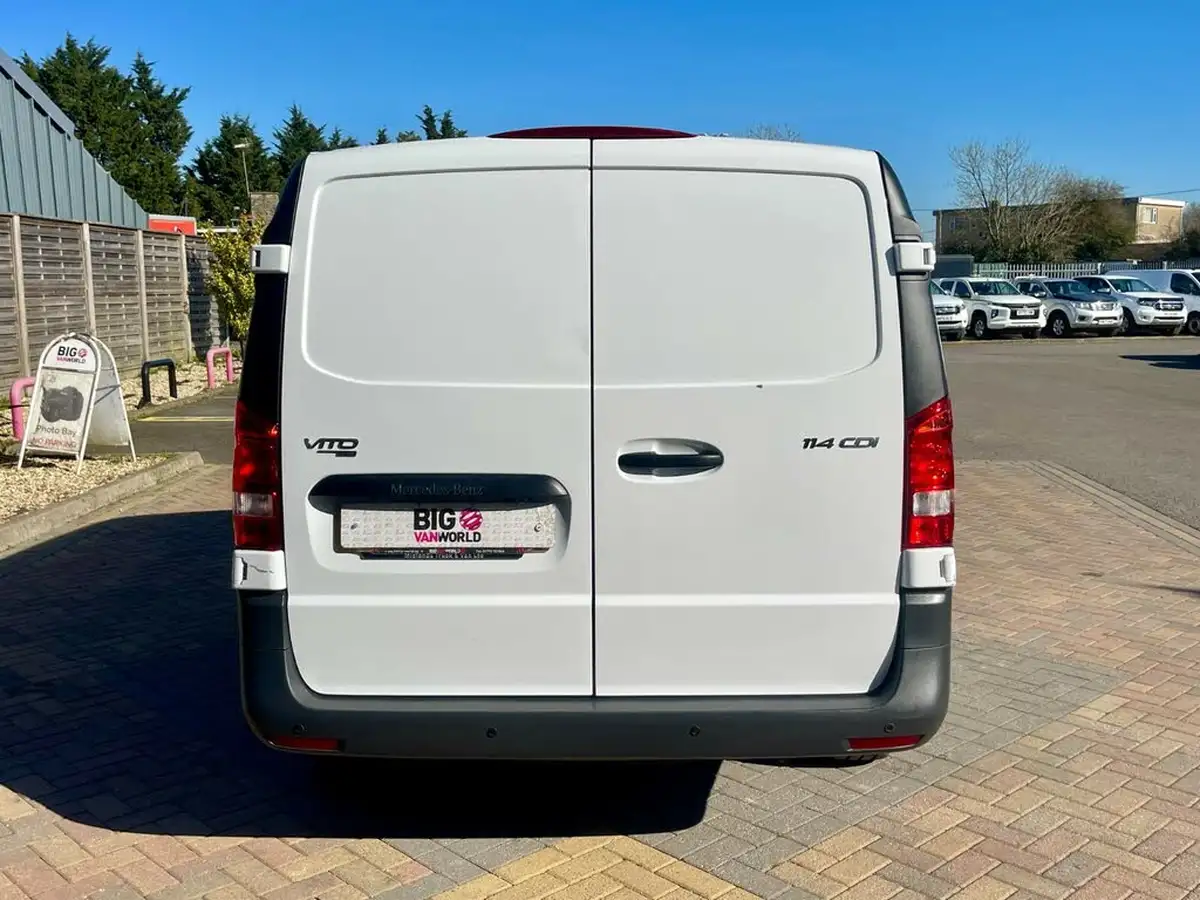 2021-mercedes-benz-vito-20cdi-114-progressive-l2-134bhpeu6dt-panel-1749cc-9g-tronic-big-6