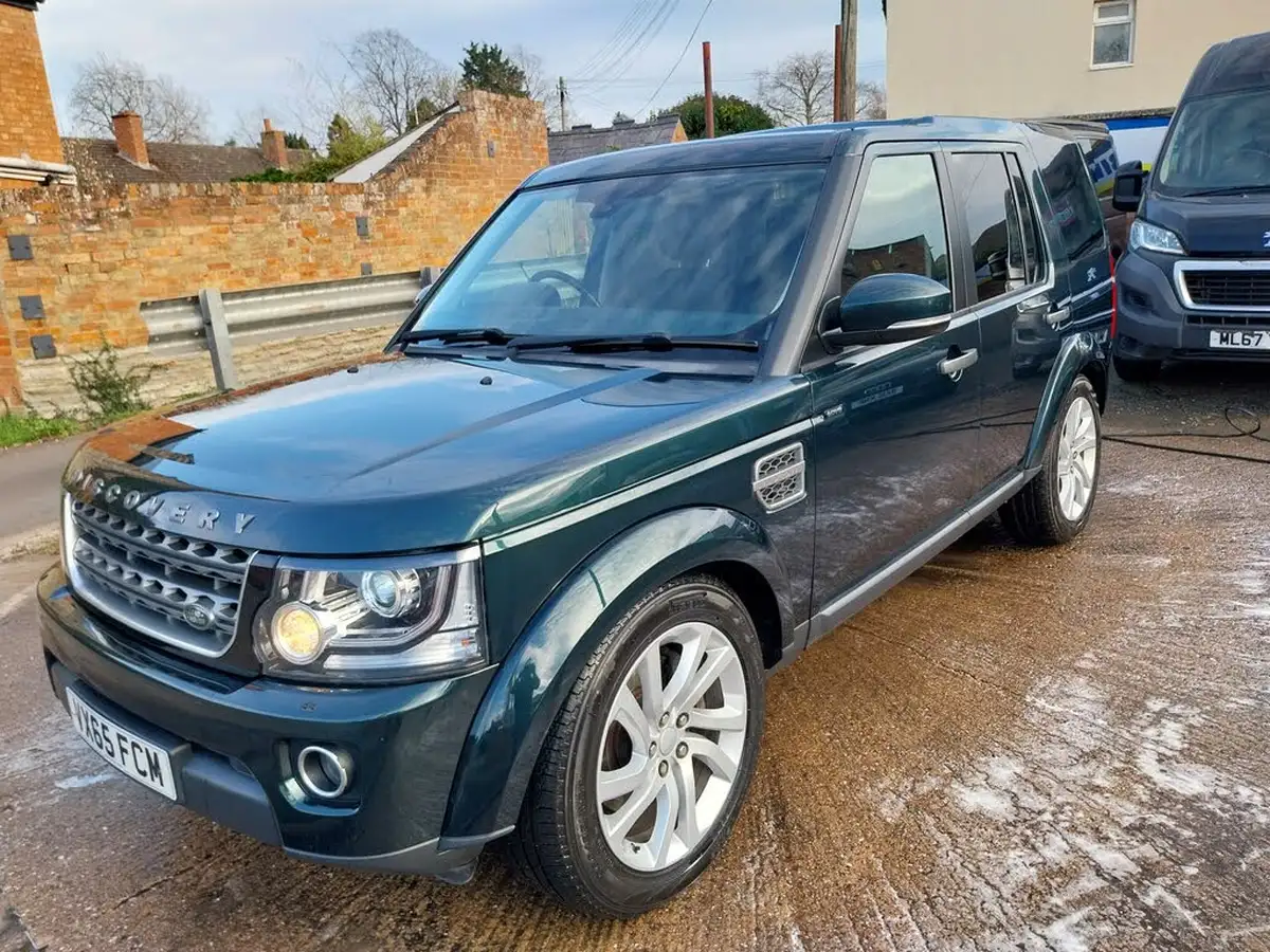 2015-land-rover-discovery-big-3