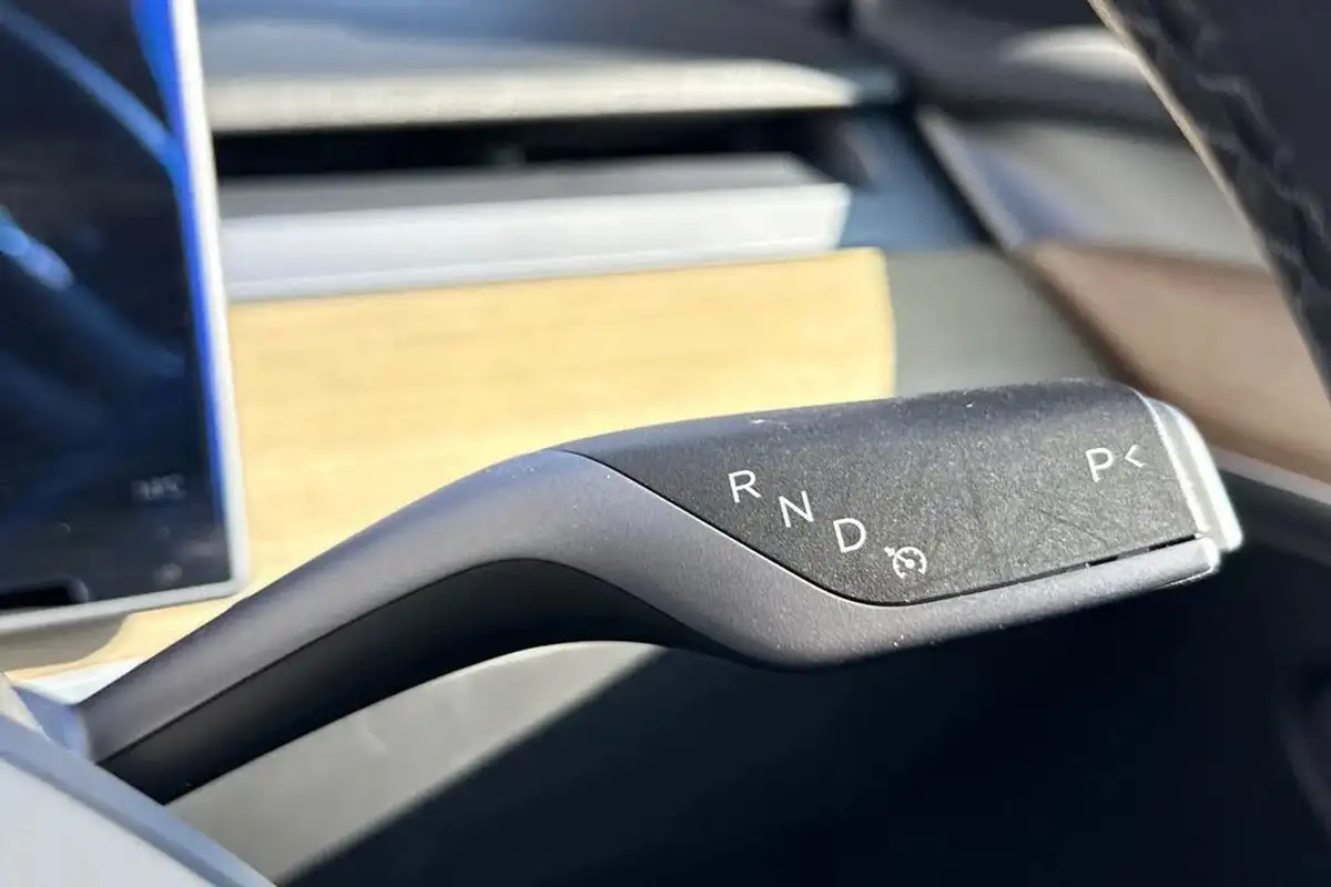 2023-tesla-model-y-e-rwd-big-19