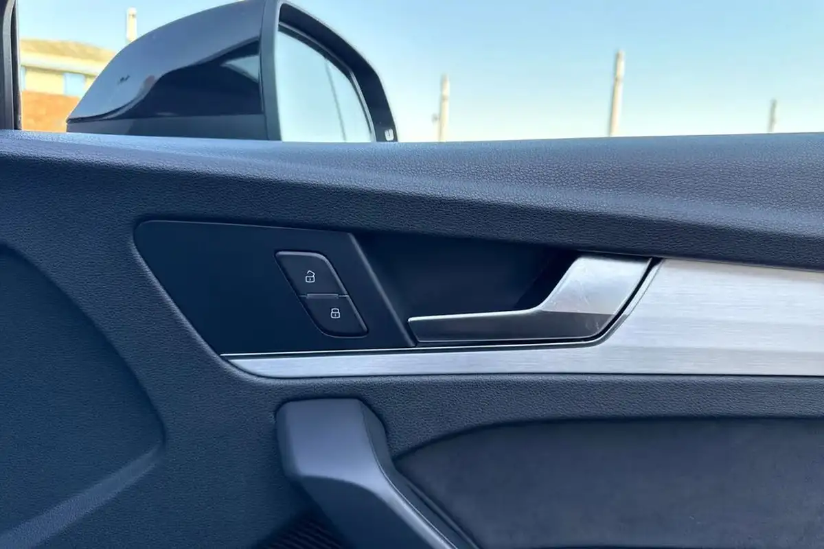 2021-audi-q5-20-40-tdi-s-line-station-wagon-big-20