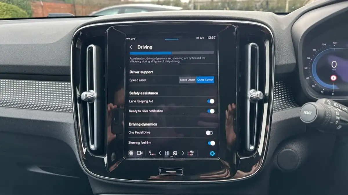 2021-volvo-xc40-e-twin-recharge-plus-big-30
