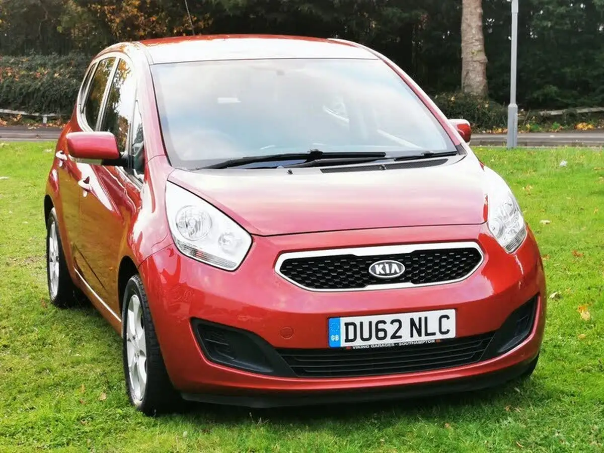 2012-kia-venga-14-2-big-21