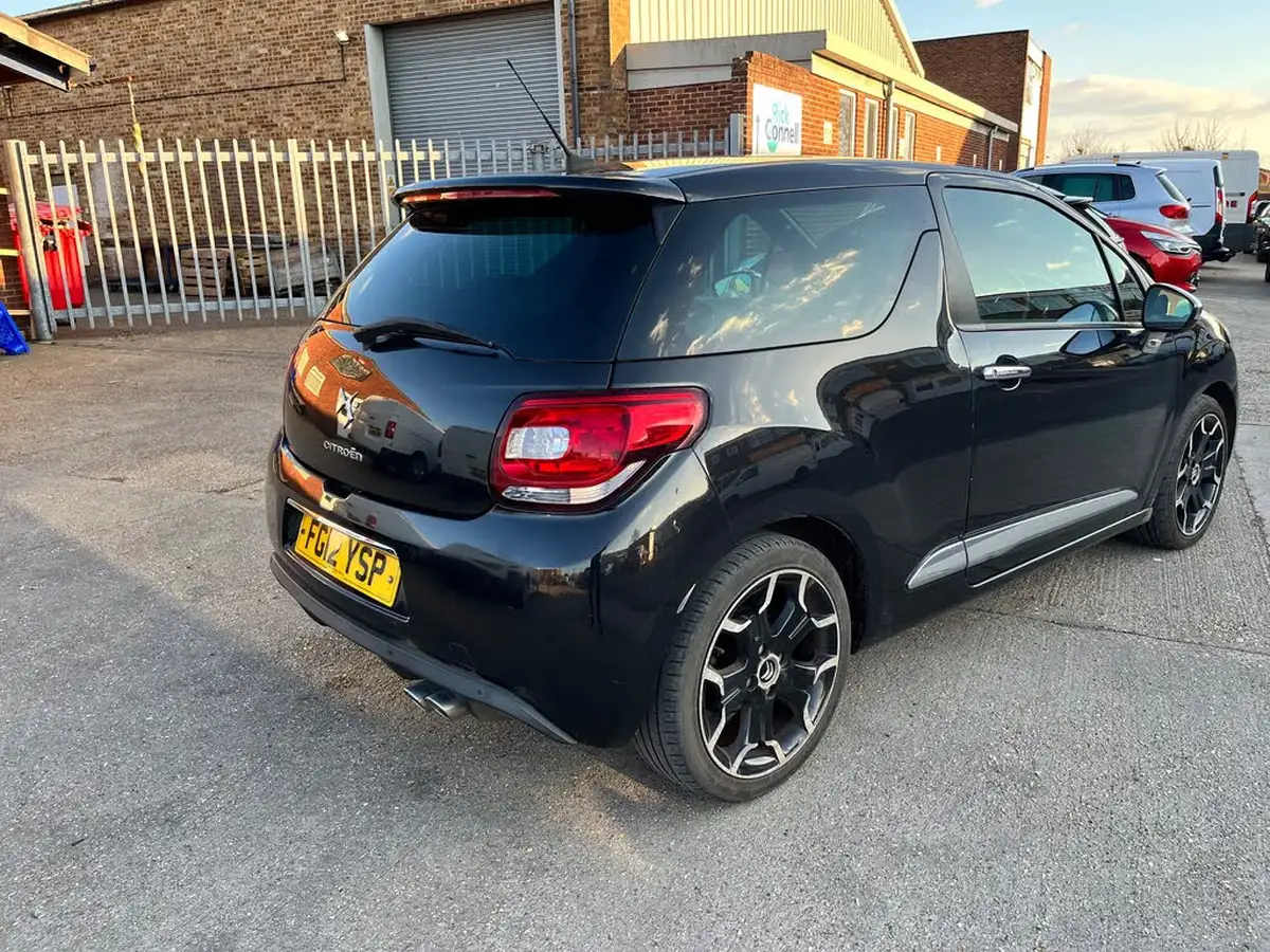 2012-citroen-ds3-16e-hdi-dsport-plus-big-2