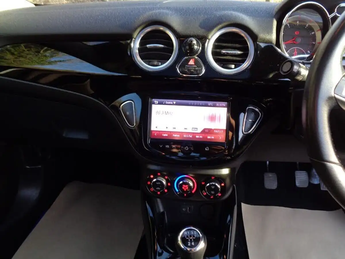 2014-vauxhall-adam-12-glam-technical-pk-big-10