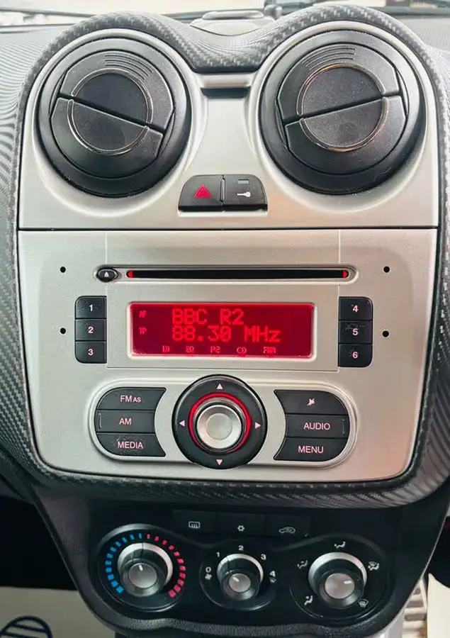 2012-alfa-romeo-mito-14-veloce-tb-multiair-135bhp-tct-big-22
