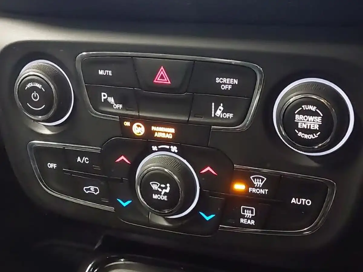 2021-jeep-compass-14-multiair-ii-night-eagle-big-15
