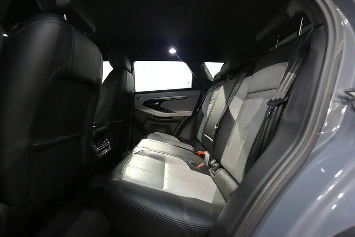 2022-land-rover-range-rover-evoque-15-p300e-r-dynamic-hse-big-26