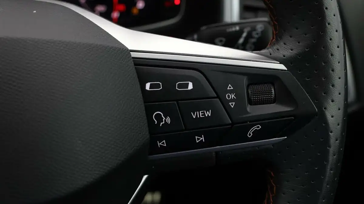 2023-seat-ateca-15-ecotsi-fr-sport-big-24