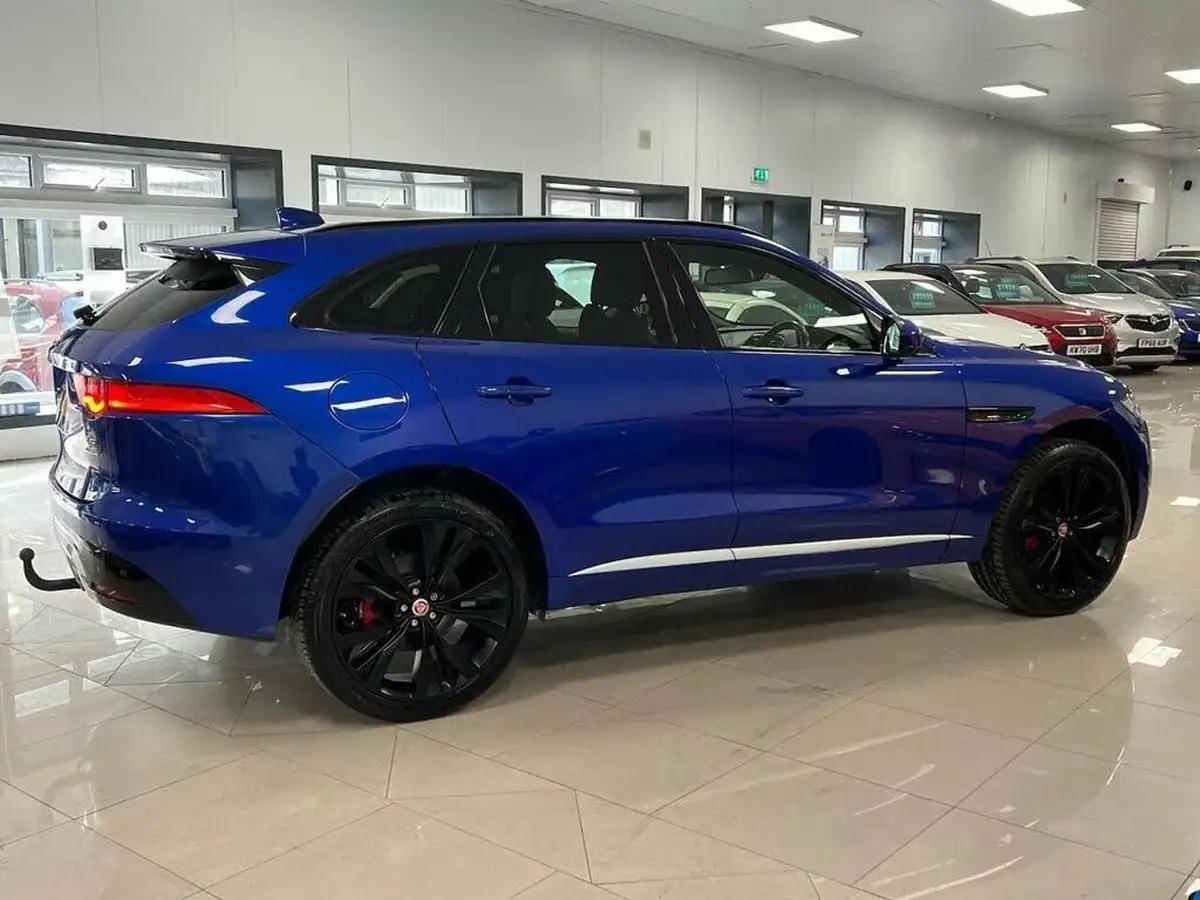 2016-jaguar-f-pace-30td-1st-edition-big-2