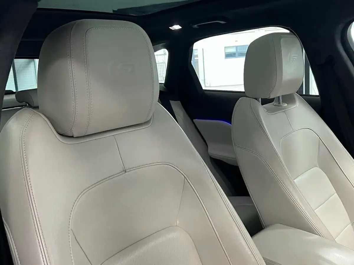 2016-jaguar-f-pace-30td-1st-edition-big-26
