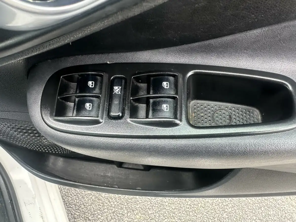 2013-fiat-500l-13td-lounge-dualogic-big-22