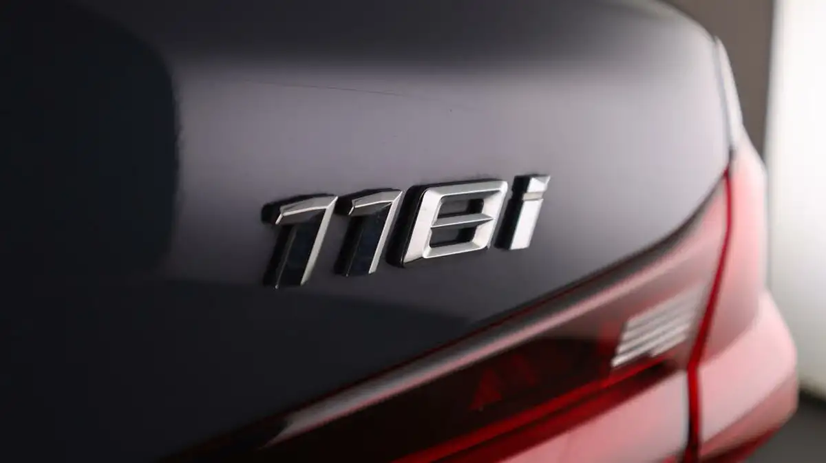 2021-bmw-1-series-15-118i-m-sport-lcp-dct-big-21