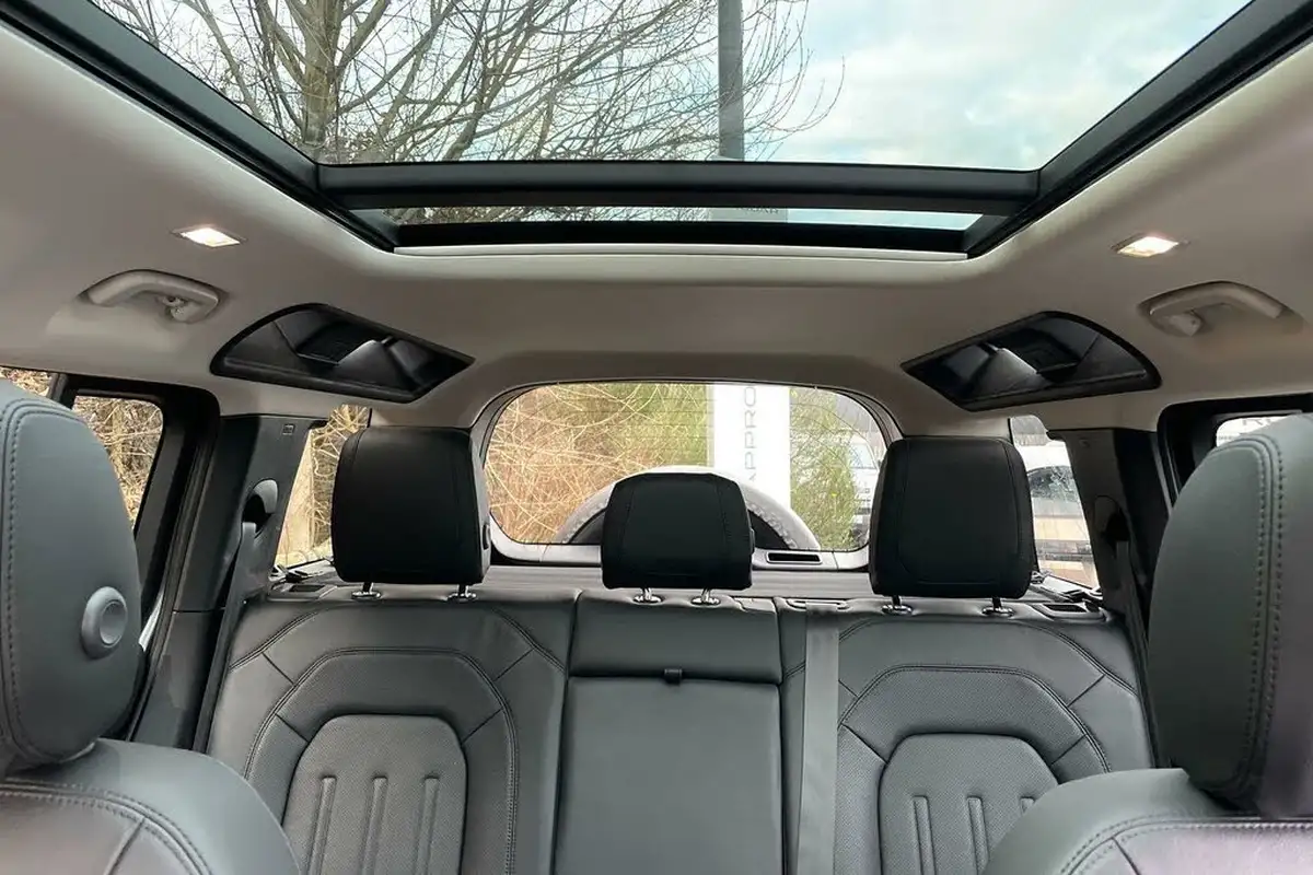 2021-land-rover-110-defender-30-d250-hard-top-s-110-big-21