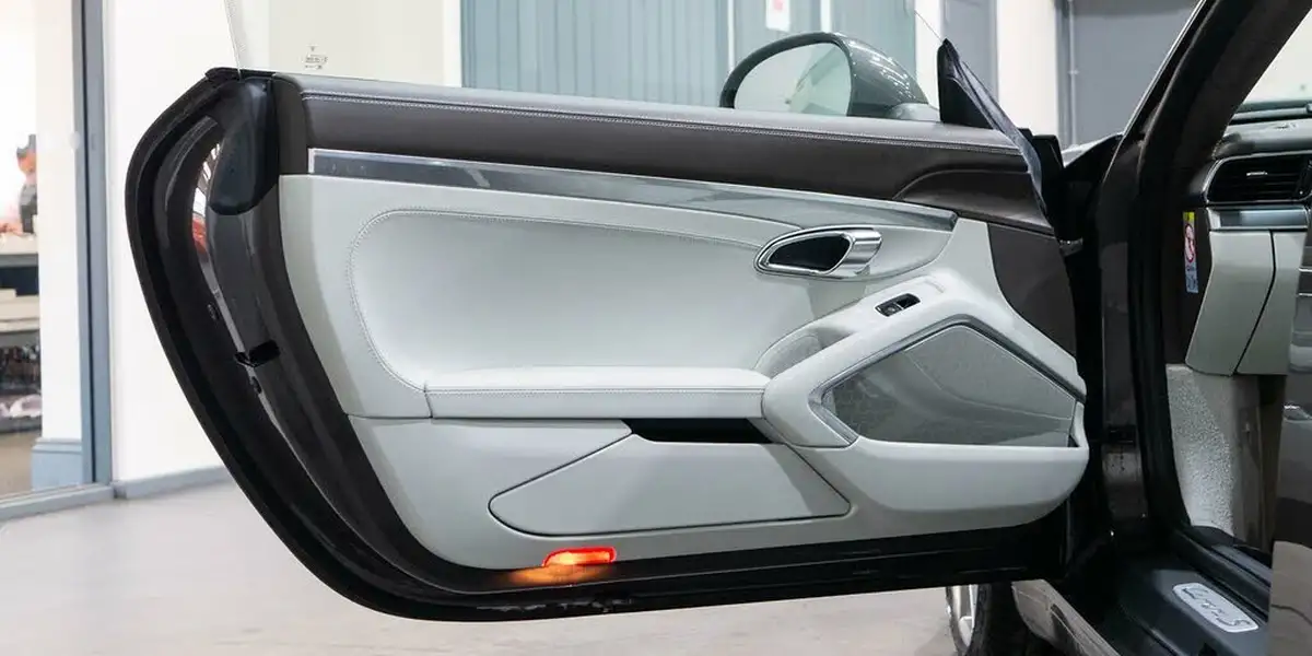 2012-porsche-911-38-carrera-s-400bhp-coupe-big-29