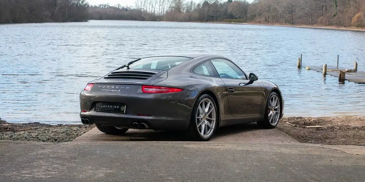 2012-porsche-911-38-carrera-s-400bhp-coupe-big-5