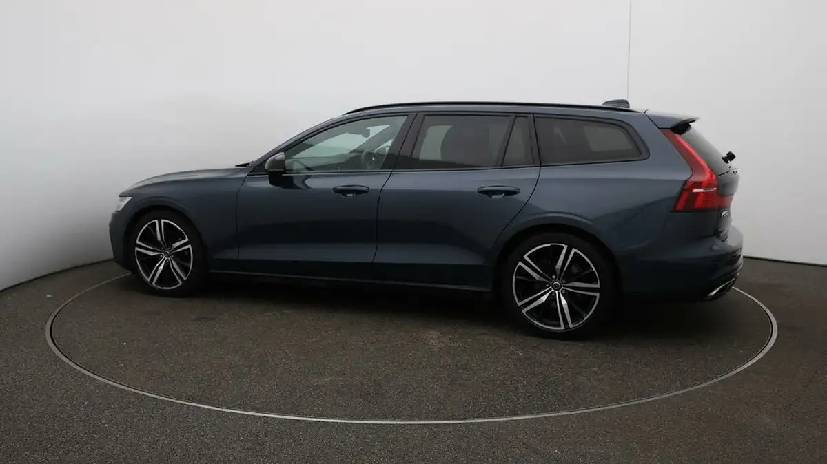 2021-volvo-v60-20-b3-r-design-160bhp-big-39