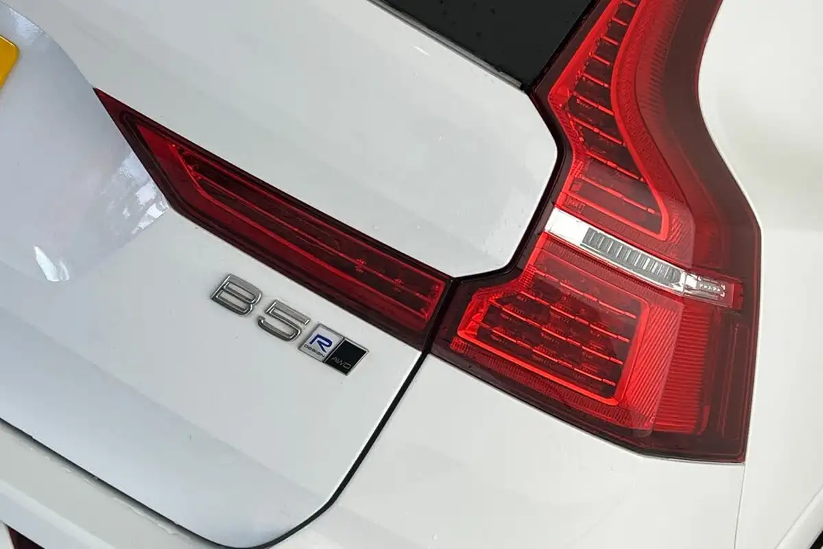 2019-volvo-xc60-20td-b5-r-design-pro-big-19