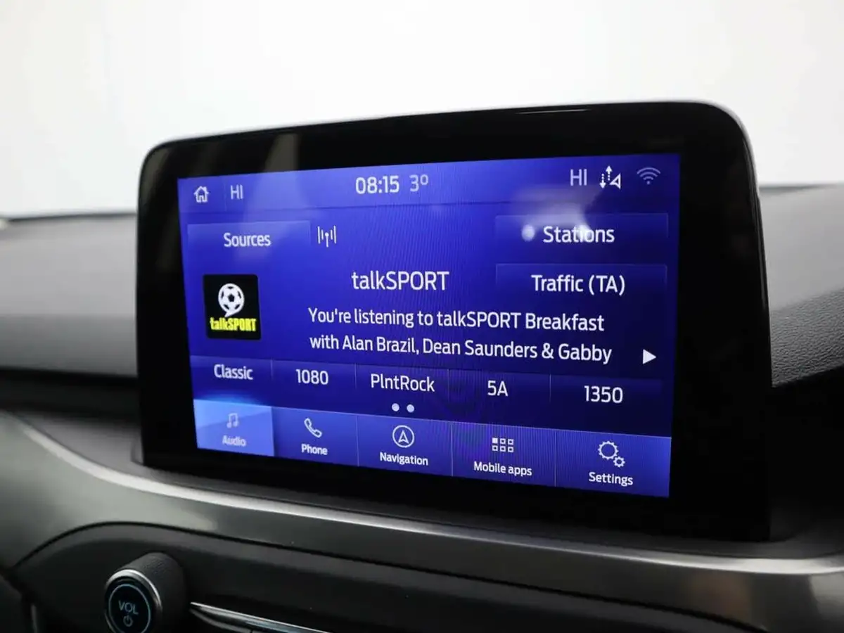 2020-ford-focus-15-titanium-estate-big-16