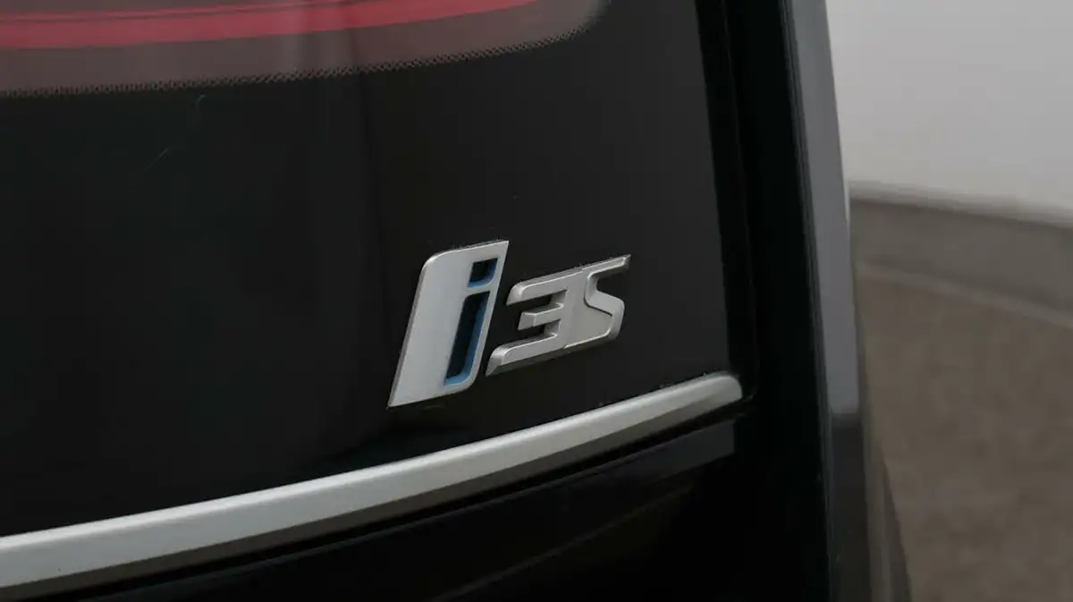 2019-bmw-i3-big-25