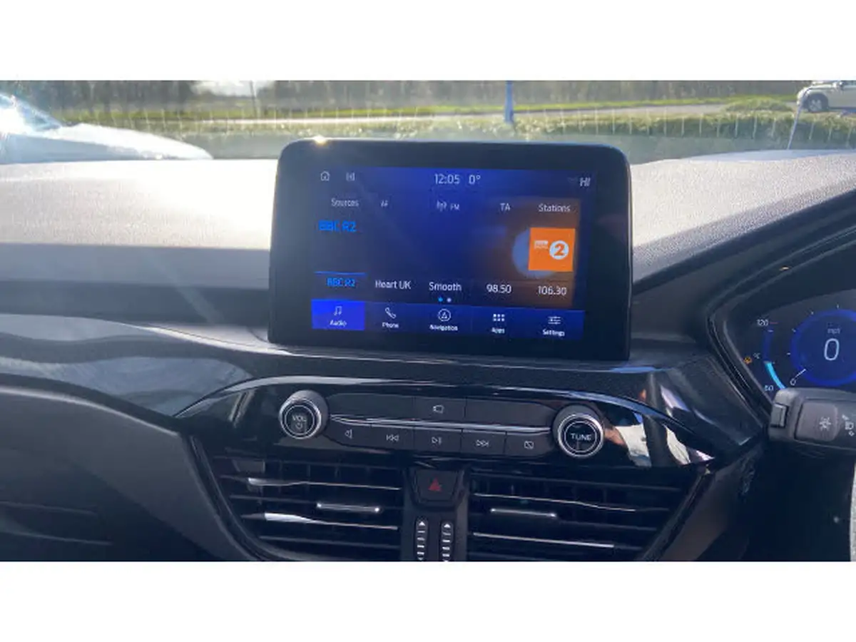 2024-ford-kuga-25t-graphite-tech-edition-225ps-phev-big-11