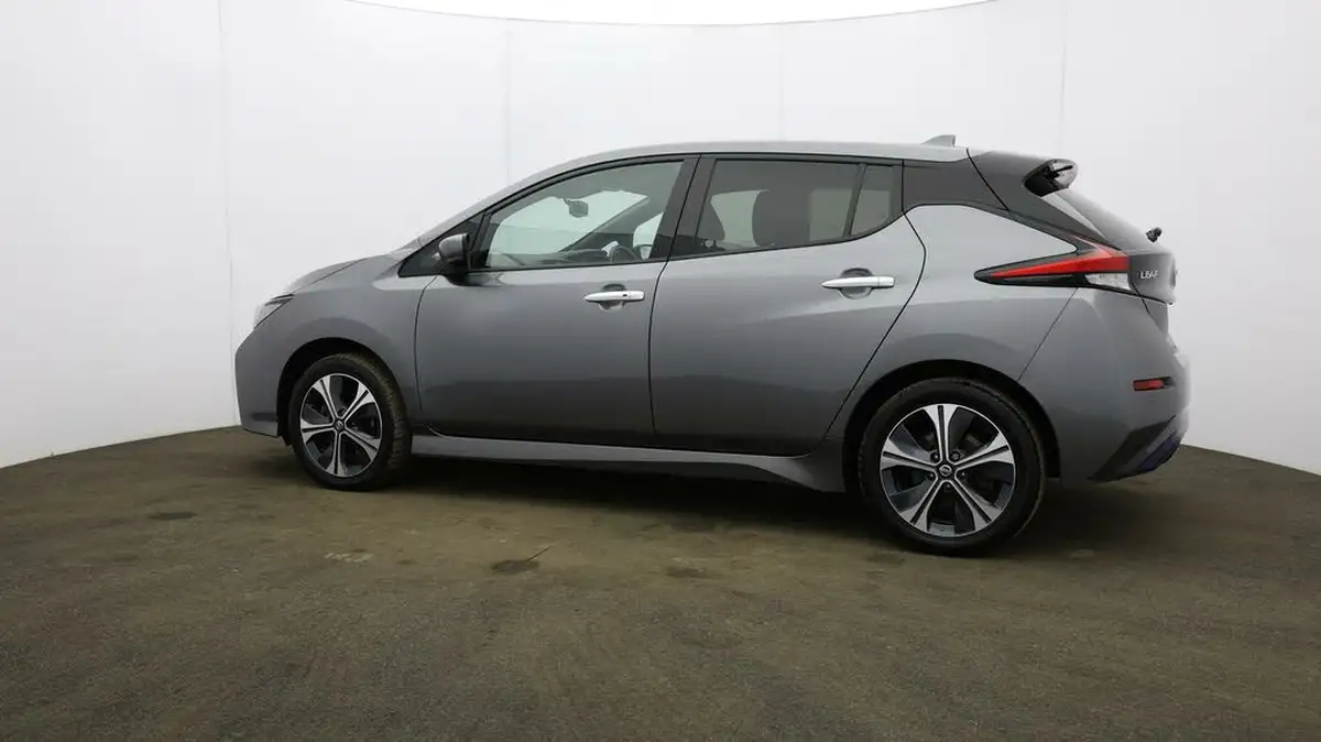 2021-nissan-leaf-e-e-tekna-big-66