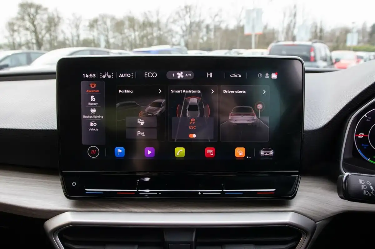 2021-seat-leon-14-e-hybrid-xcellence-hatchback-big-24