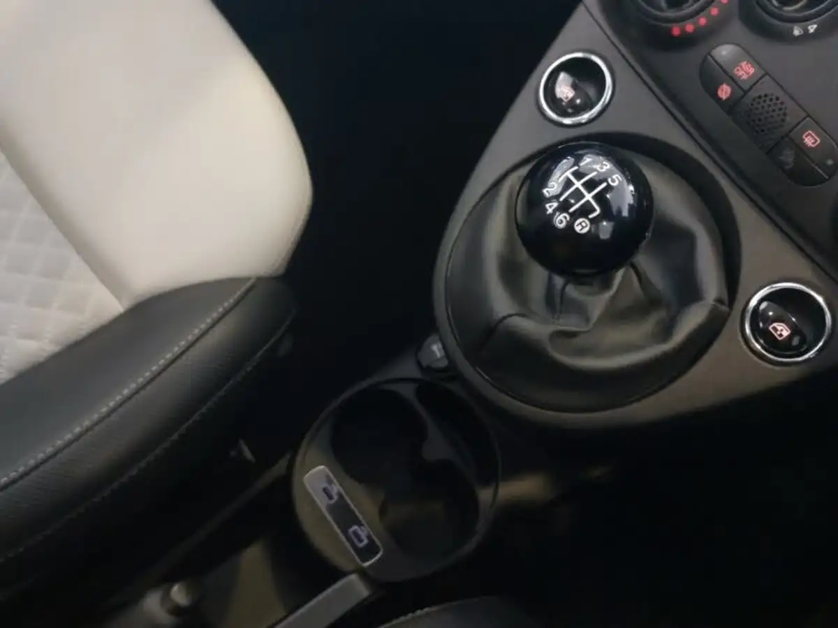 2021-fiat-500-10-dolcevita-big-9