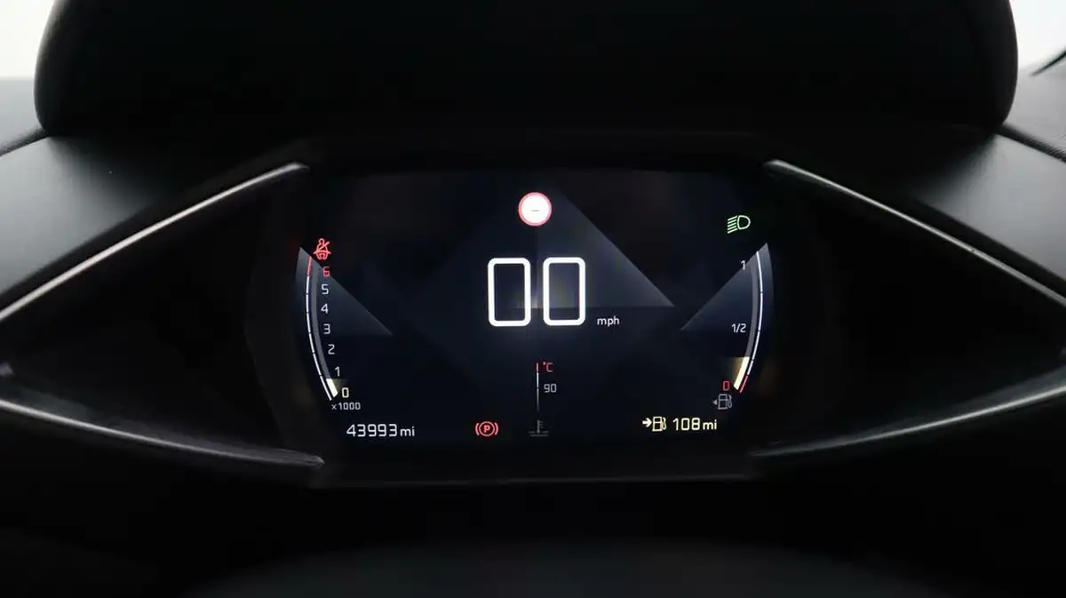 2021-ds-ds-3-crossback-12-puretech-elegance-big-10