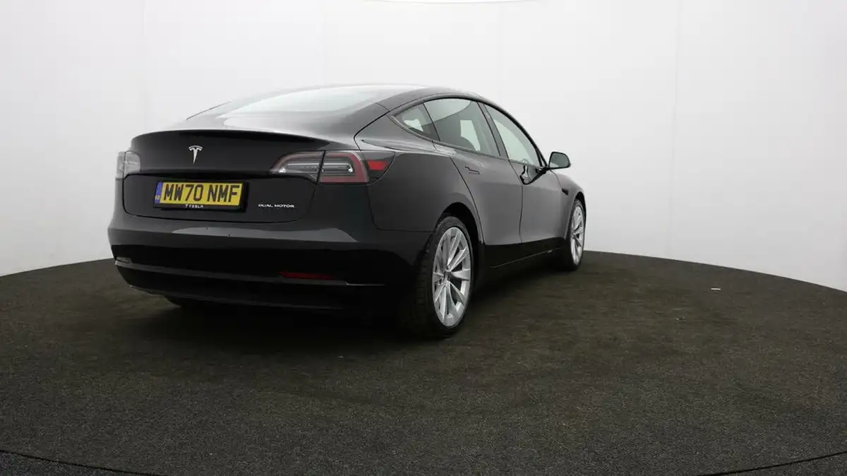 2020-tesla-model-3-e-long-range-big-75