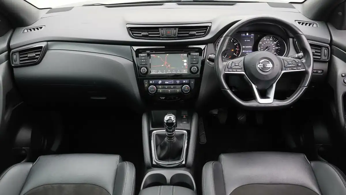 2020-nissan-qashqai-13-dig-t-n-tec-140ps-drive-assist-packglass-big-13