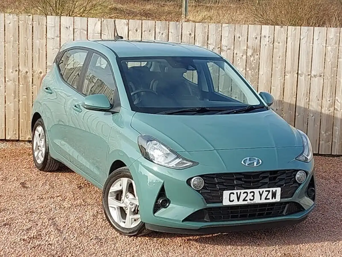 2023-hyundai-i10-12-se-connect-auto-big-12