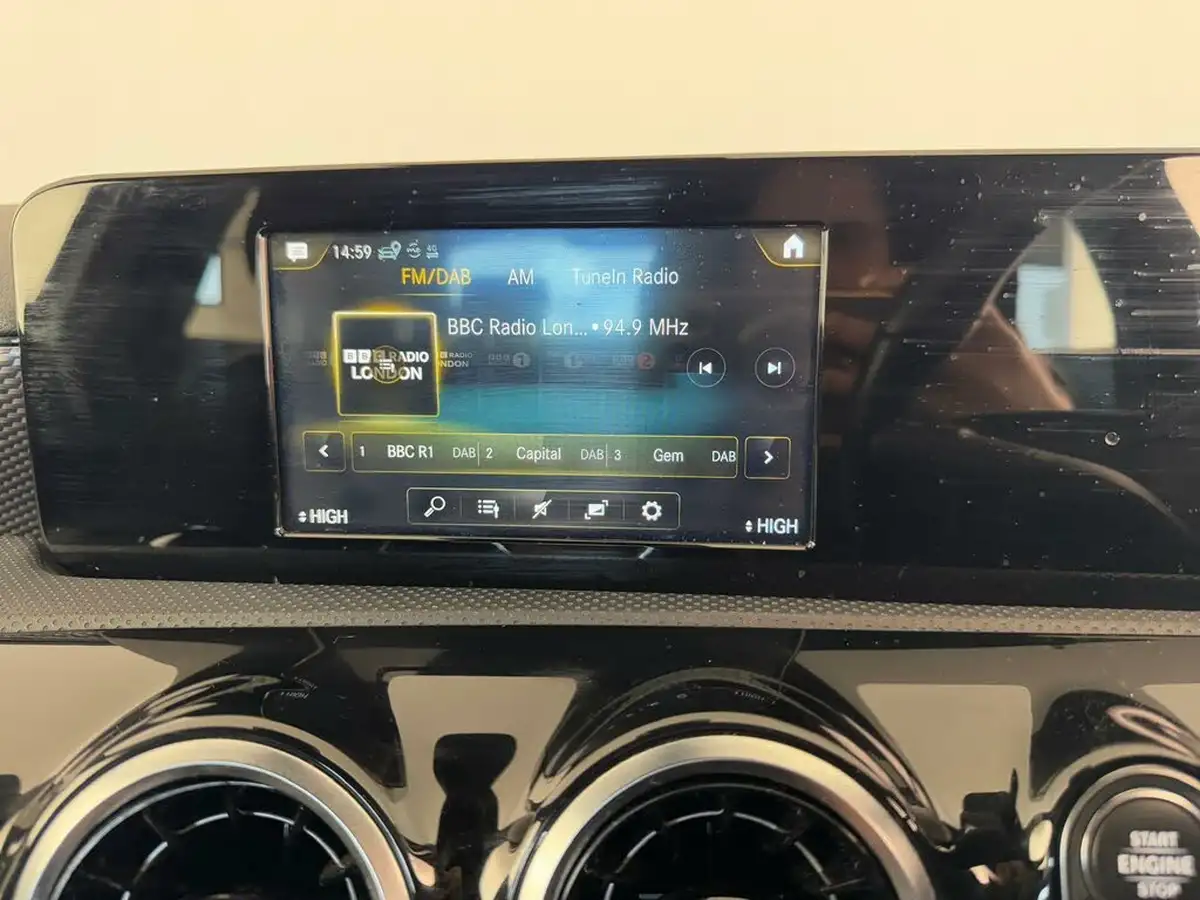 2020-mercedes-benz-a-class-15d-a180d-sport-saloon-4d-7g-dct-big-51
