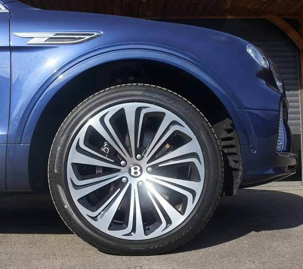 2025-bentley-bentayga-big-5
