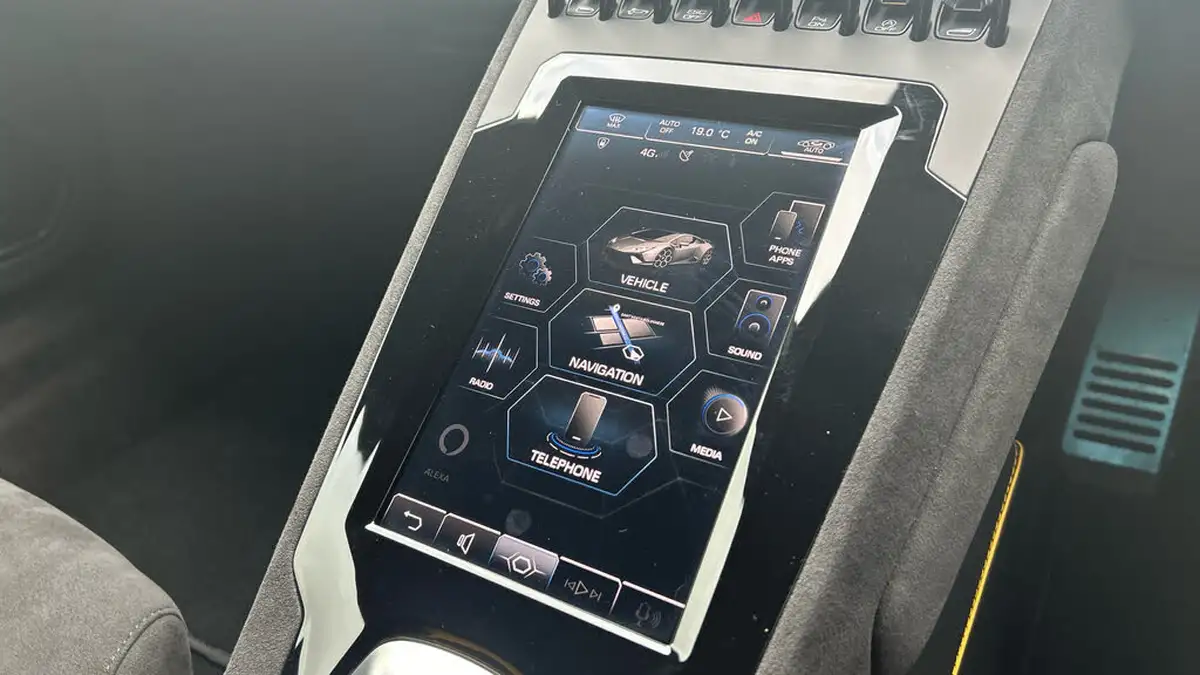 2024-lamborghini-huracan-big-16