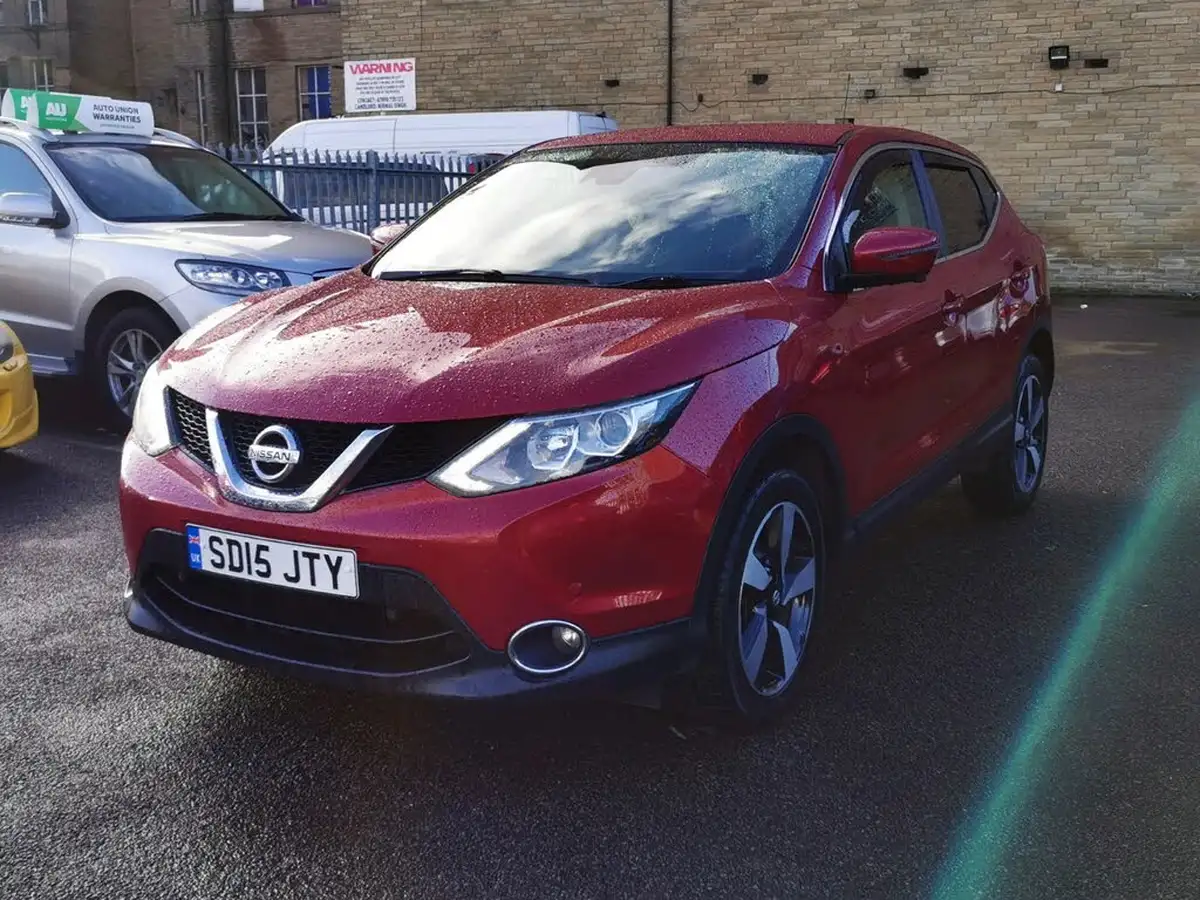 2015-nissan-qashqai-15dci-n-tec-big-1