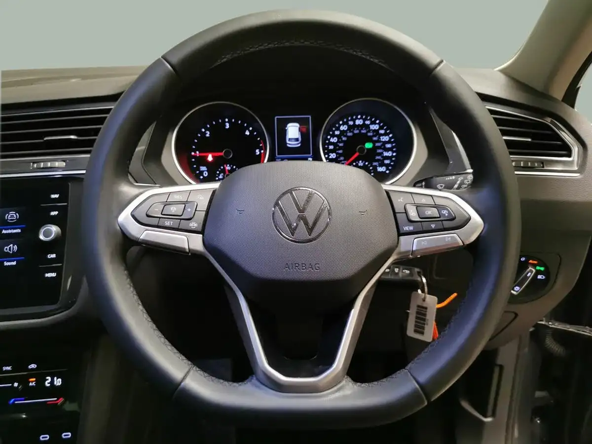 2021-volkswagen-tiguan-20tdi-life-dsg-big-18