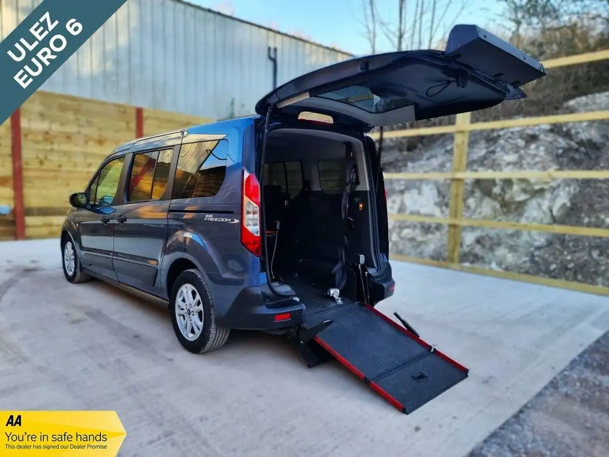 2019-ford-grand-tourneo-connect-15-zetec-100ps-1498cc-powershift-big-0
