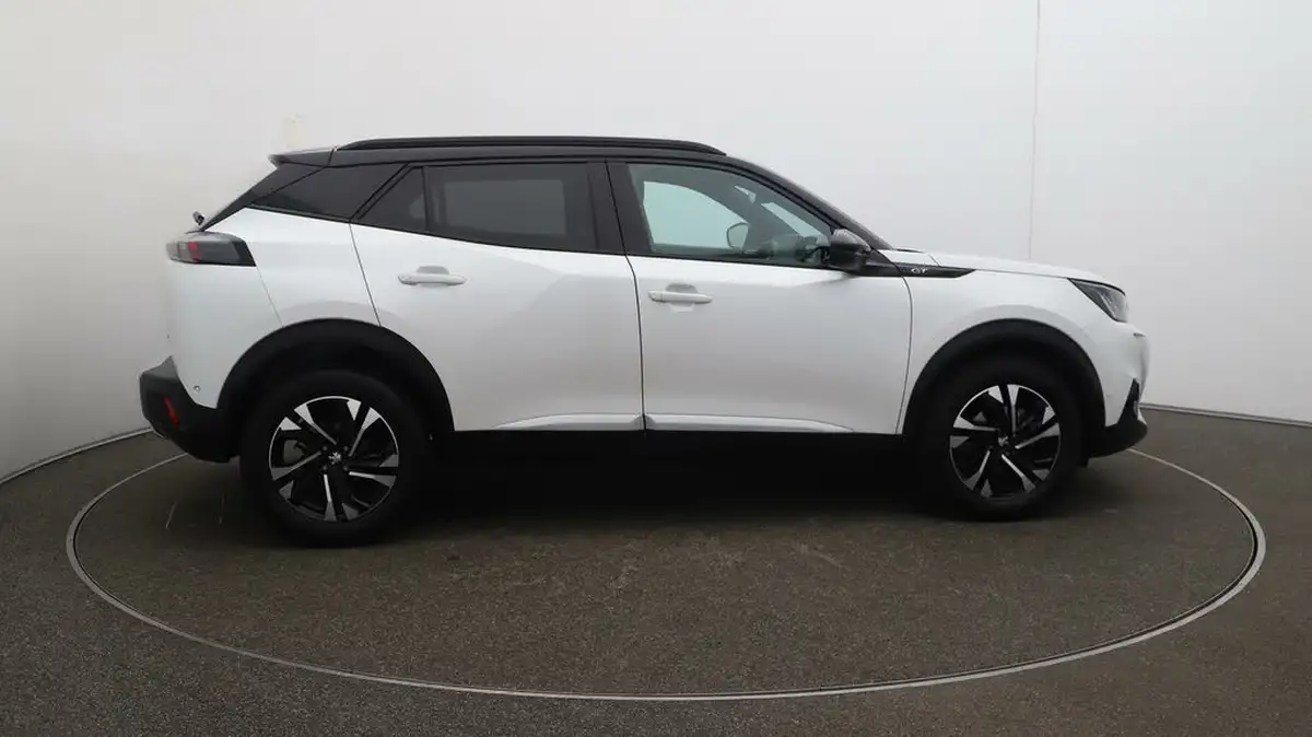 2022-peugeot-2008-suv-12-puretech-gt-big-8