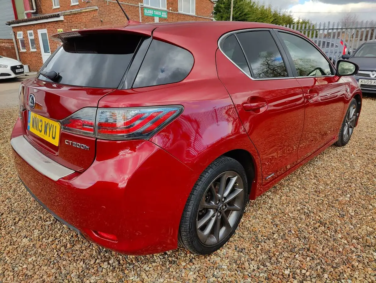 2013-lexus-ct-200h-18-f-sport-big-4
