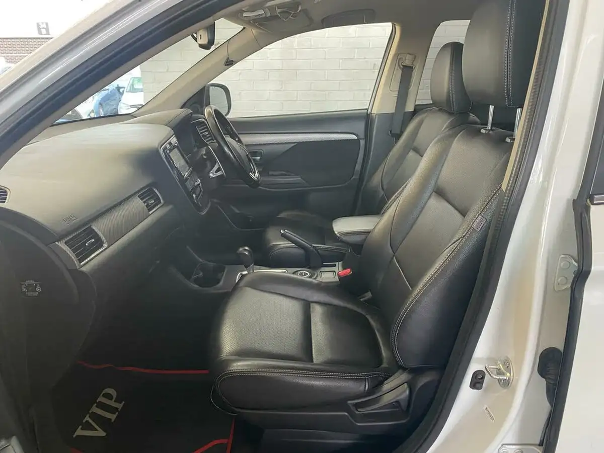 2016-mitsubishi-outlander-22di-d-gx3-7st-auto-big-13