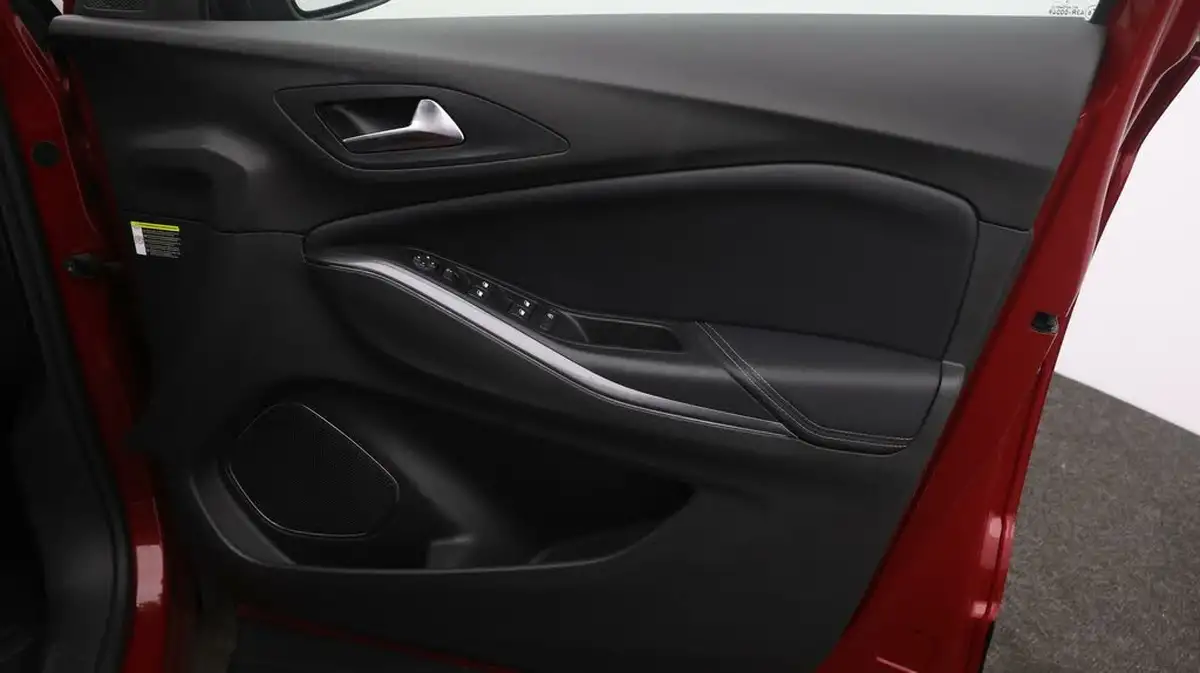 2020-vauxhall-grandland-x-12-sri-nav-big-14